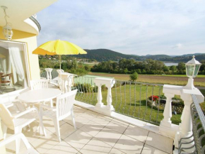 Exclusive apartment with large balcony and lake view directly on to the Edersee